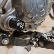 Load image into Gallery viewer, MADDER MINIS - TTR KICK STARTER DELETE CAP