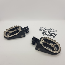Load image into Gallery viewer, MADDER MINIS - BILLET ALLOY FOOT PEGS - YZ PEGS FOR PEG BARS