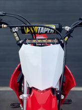 Load image into Gallery viewer, THRASHED MINIS - PLUG AND PLAY SINGLE ROW LIGHT BAR KIT