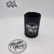 Load image into Gallery viewer, MADDER MINIS - &quot;ESTABLISHED&quot; MAGNETIC STUBBY COOLER
