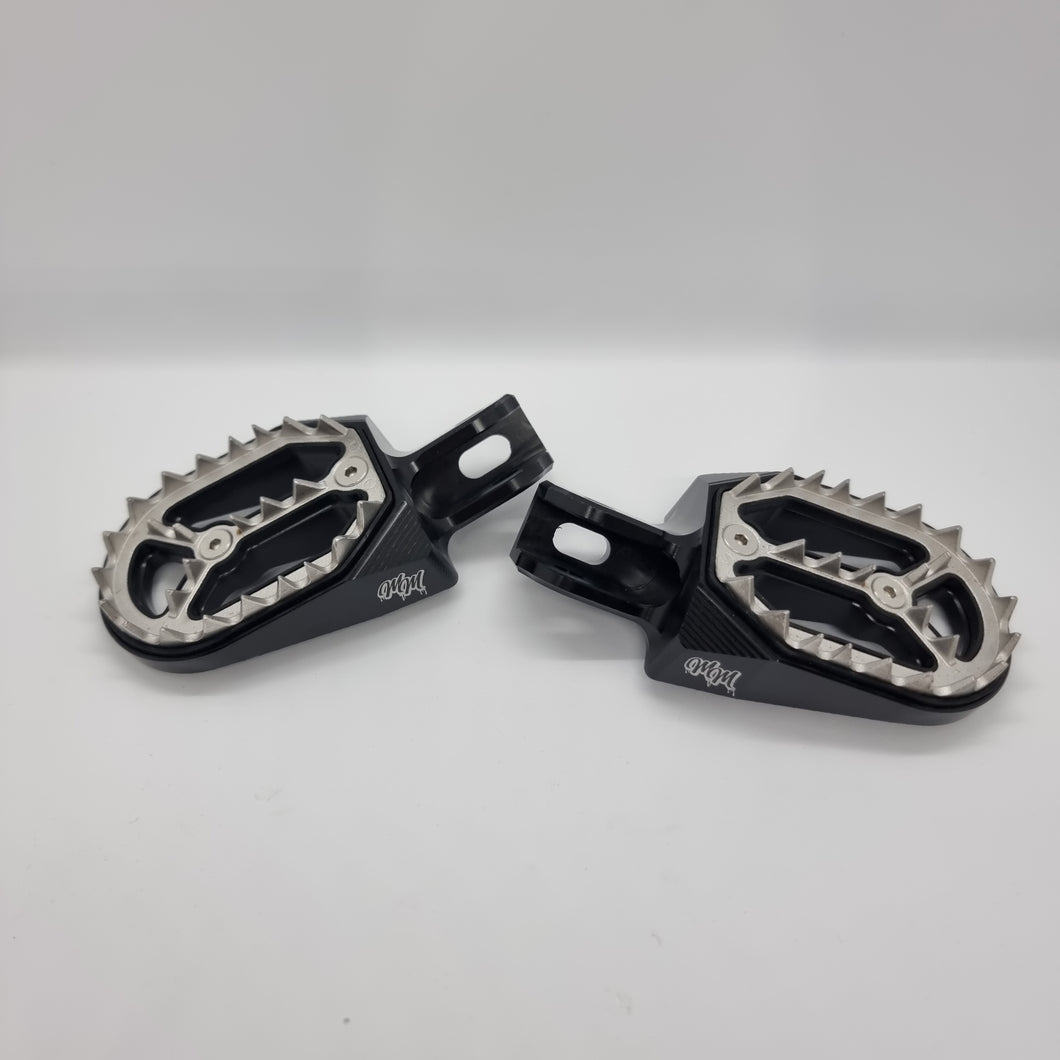 MADDER MINIS - BILLET ALLOY FOOT PEGS - CRF110 DIRECT FIT